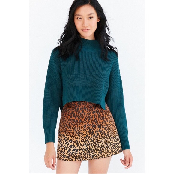 Urban Outfitters Mock neck Ribbed Crop Sweater - Picture 5 of 5